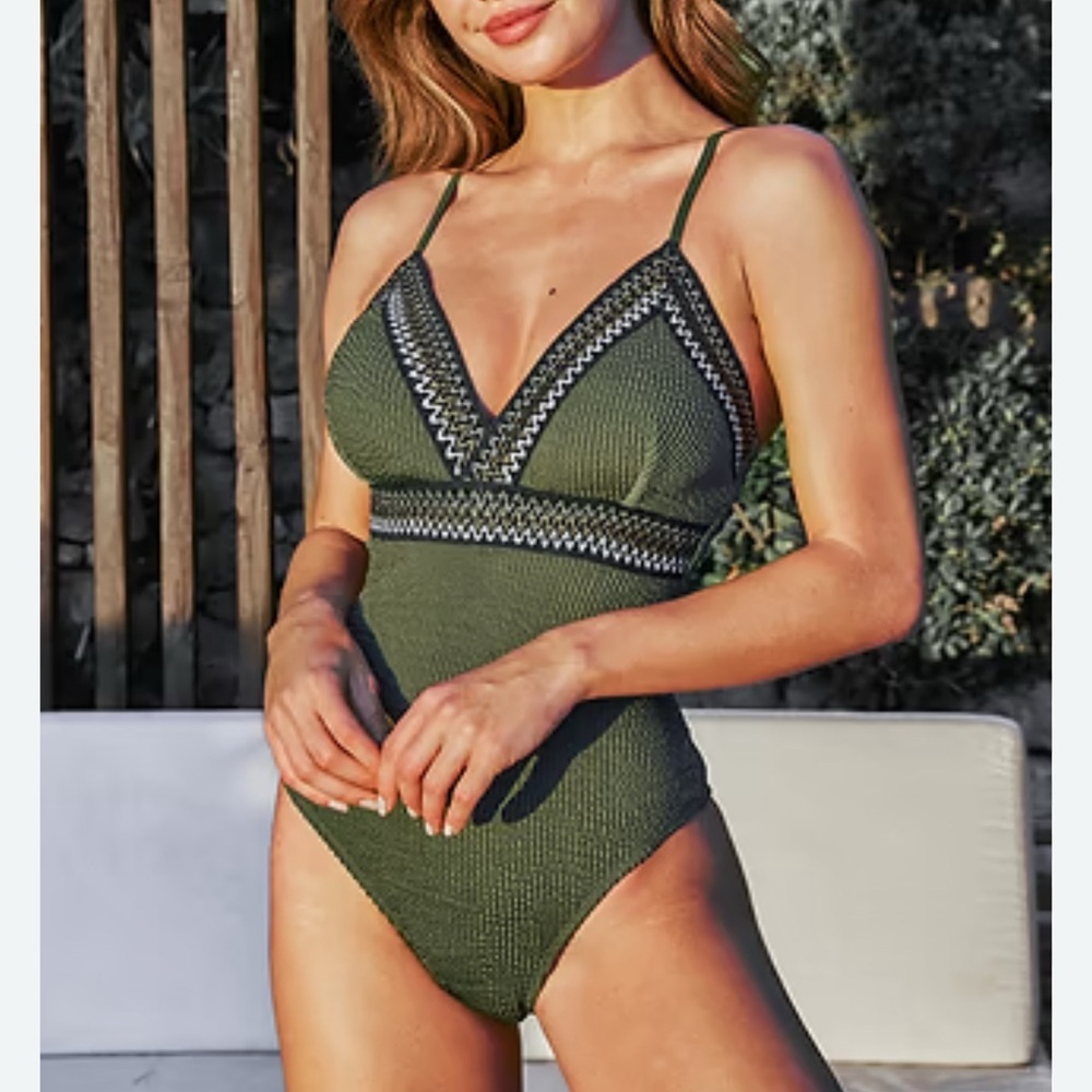 Cupshe nwt army Green ribbed One-Piece Swimsuit Zigzag Trim adjustable strap Med